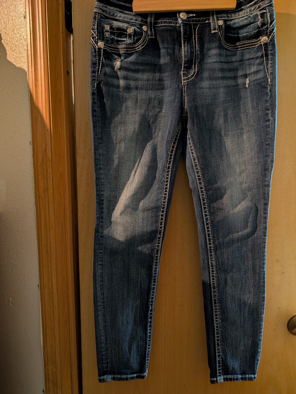 Miss Me Skinny Jeans in Dark Blue Wash